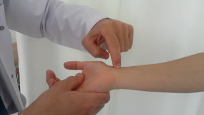 Kolda Sinir Sıkışması Nedenleri ve Tedavisi 1