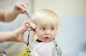 Bebek Saçı Nasıl Kesilir?